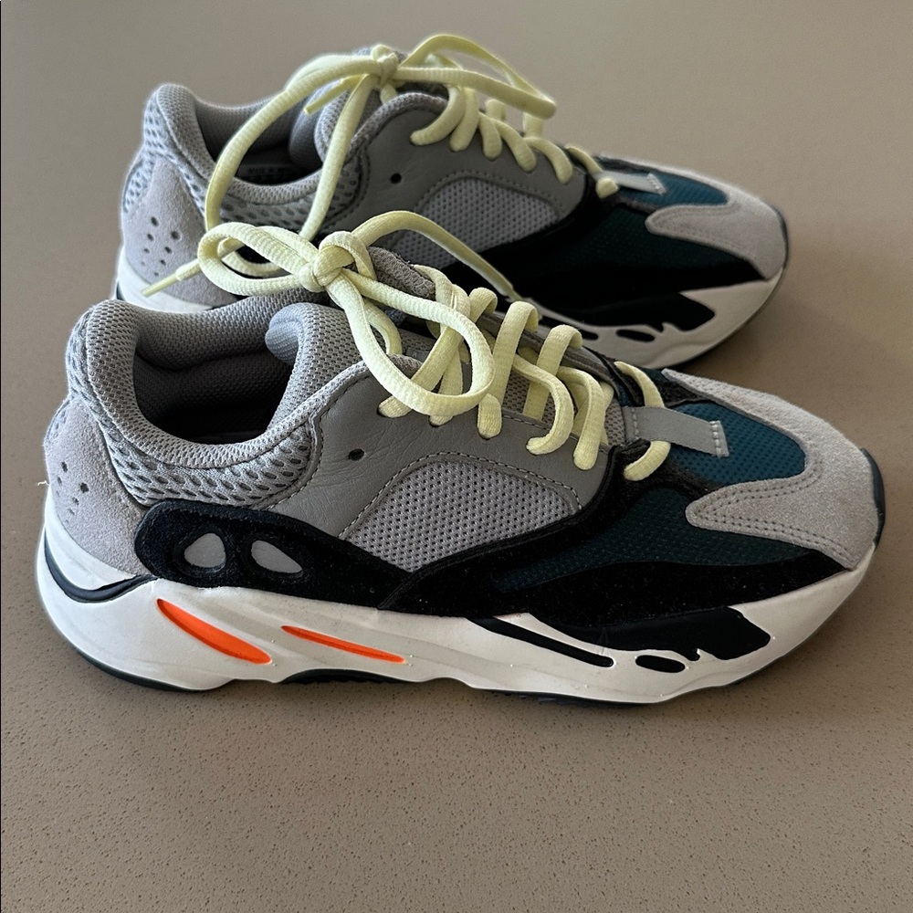 YEEZY BOOST 700 WAVE RUNNER